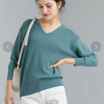 새상품 워셔블 FFC 카타아제 x 텐지쿠 V넥 풀오버 니트