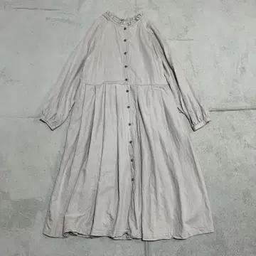 야라 프릴 옷깃 버튼 롱 원피스 그레이