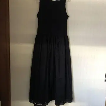 은은한 레이스 코튼 페치 원피스 블랙 M 사이즈 북유럽의 생활 잡화점