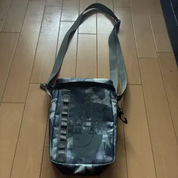 THE NORTH FACE 숄더백 카모플라쥬