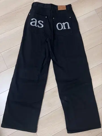 [ as on ] 블랙 와이드 팬츠