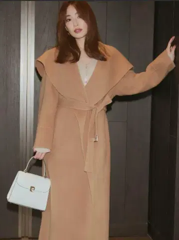 [ 즉시 완판 아이템 ] FRAY I.D 빅 칼라 리버 롱 코트