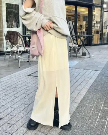 택 포함 새상품 벨로아 튤 스커트 카스타네