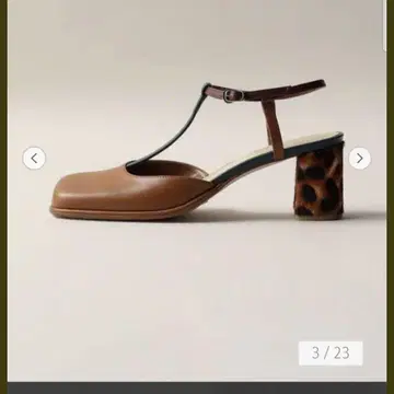스퀘어 스트랩 펌프스