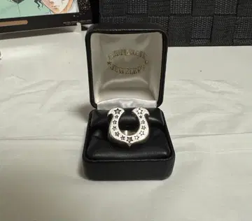 텐더 로인 호스슈 반지 다이아몬드