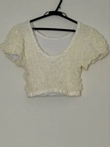 CLANE W FACE SHIRRING CROPPED TOPS 화이트