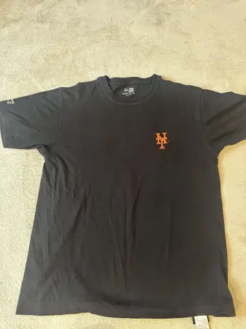 NEW ERA 블랙 T셔츠 M