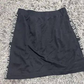 CALVIN KLEIN JEANS 블랙 미니 스커트 S