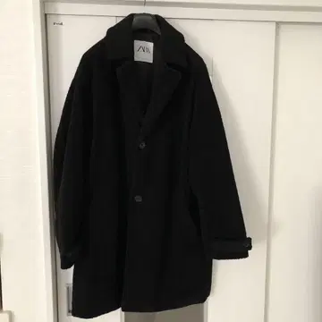 컨디션 최상 ZARA 보아 소재 블랙 코트 XL 44 복슬복슬