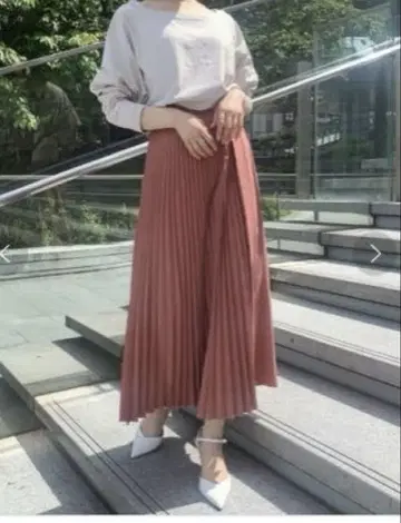 새상품급 / anuans / 비대칭 플리츠 스커트