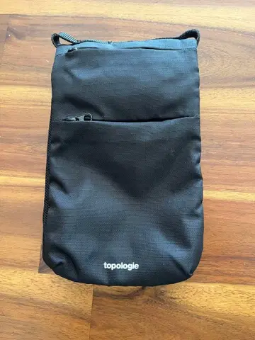 topologie 블랙 사코슈