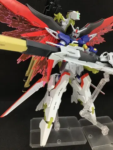 HG 데스티니 건담 SpecII & 제우스 실루엣