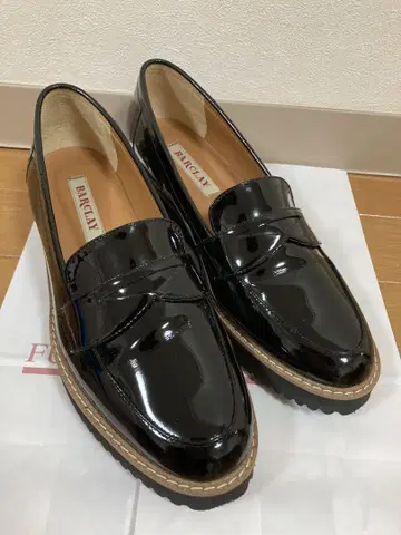 BARCLAY 블랙 로퍼