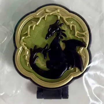 [ 미개봉 ] 트위스티드 원더랜드 컴팩트 거울 가챠 디아솜니아