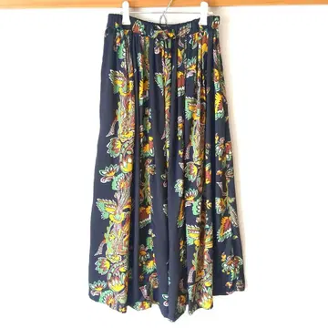 새상품급 선서프 x 빔즈 보이 플레어 스커트 밴딩 사양 스트레스 프리