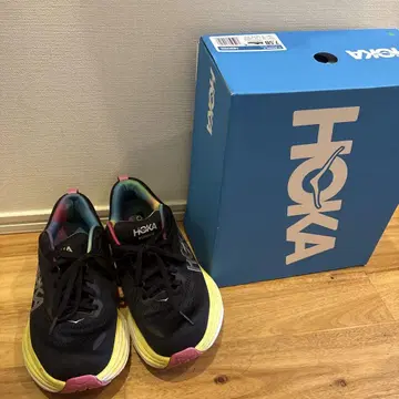 HOKA ONEONE 호카오네오네 본다이 8 여성용 24.5cm 스니커즈