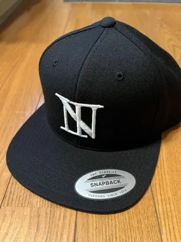 The BONEZ N LOGO SNAPBACK 블랙 미사용 새상품