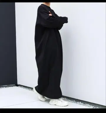 aere 블랙 롱 티셔츠 원피스