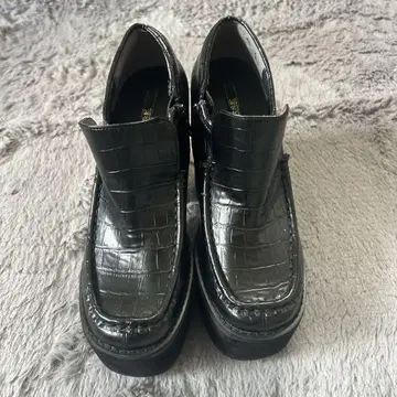 R&E 로퍼 부츠