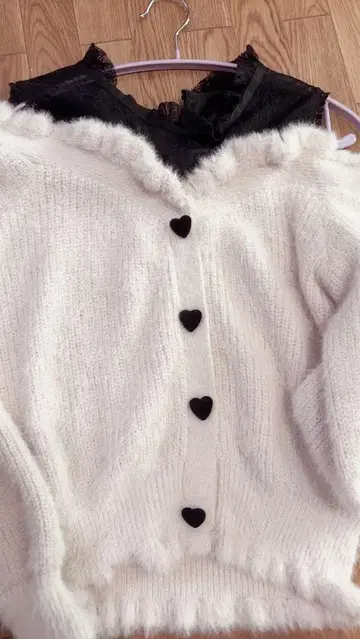 LIZLISA 레이어드 스타일 어깨 트임 니트