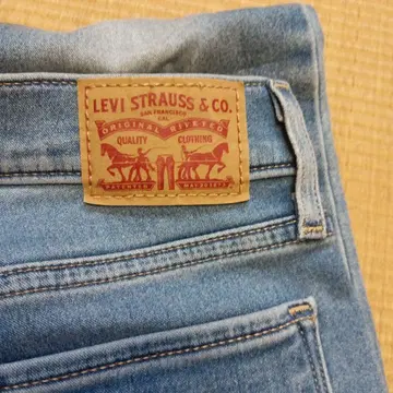 LEVI'S 312 셰이핑 슬림 데님 24