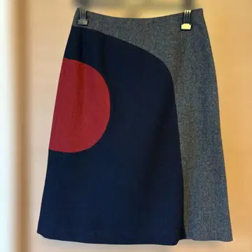 네이비 그레이 빨간색 미디 스커트 사이즈 38 미사용