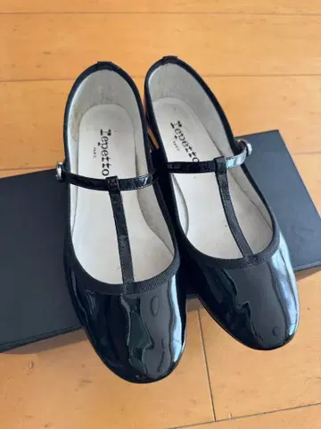 레페토 블랙 발레 슈즈 T스트랩
