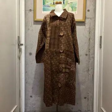 브라운 패턴 롱 코트
