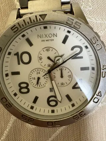 NIXON 300 METER 크로노그래프