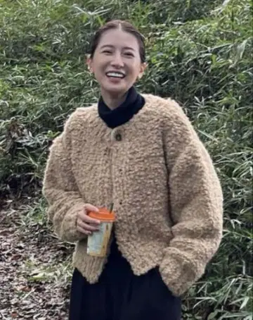 클라네 테디베어 핸드 니트탑