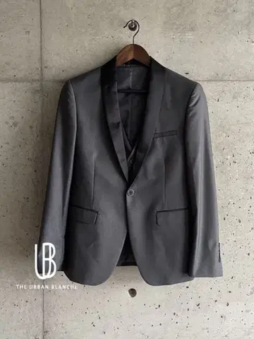 URBAN BLANCHE 턱시도 그레이