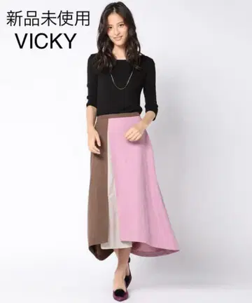 미사용 VICKY 피치 스웨이드 배색 스커트