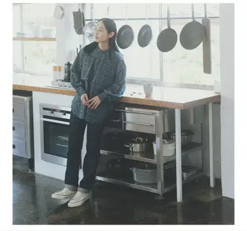 [ 완판템 ] 북유럽, 생활 잡화점 패턴 블라우스
