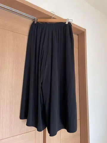 piacere  캐주얼 팬츠 블랙 심플 무지