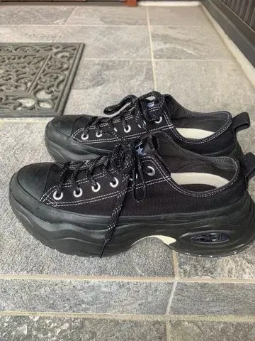 ALLSTAR SURGETRAINER OX 컨버스 블랙 스니커즈