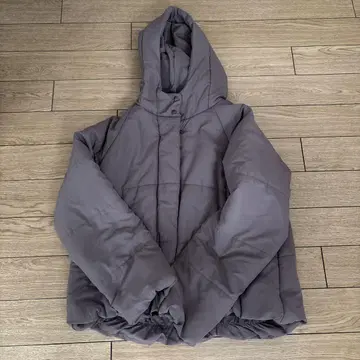 모카 후드 부착 다운 자켓