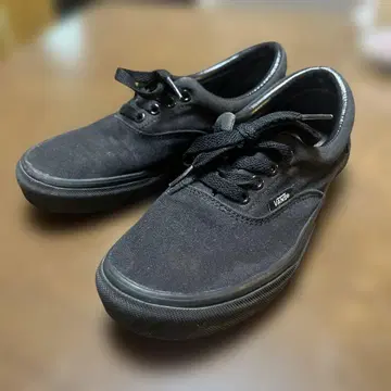VANS 에라 블랙 24.5cm US6H