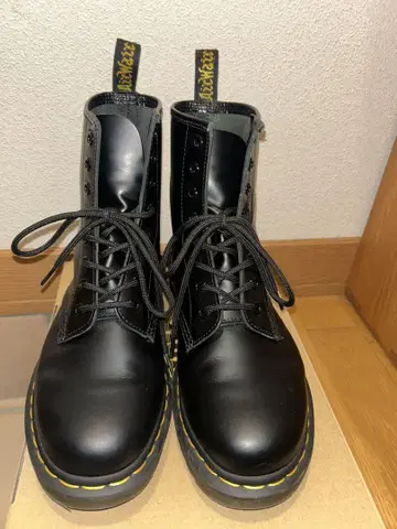 닥터마틴 8홀 UK5 24cm 1460