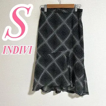 INDIVI 인디비 블랙 그레이 플레어 스커트 도트 깔끔한