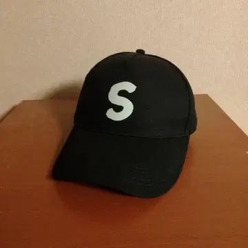 S 야구 모자