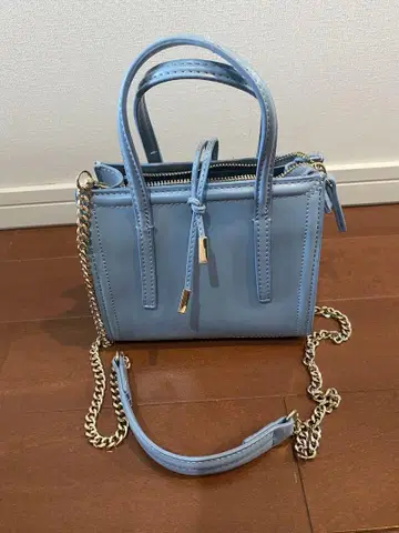 ZARA 라이트 블루 미니 숄더백