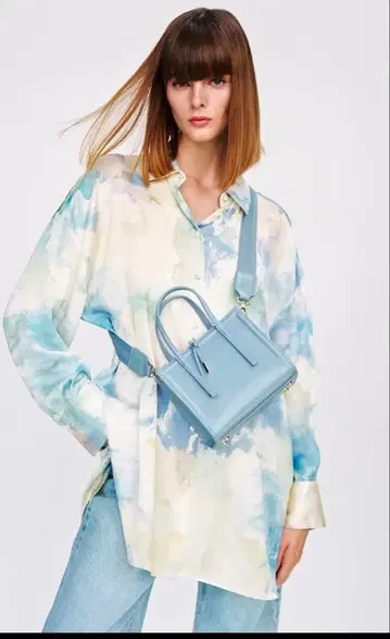 ZARA 라이트 블루 미니 숄더백