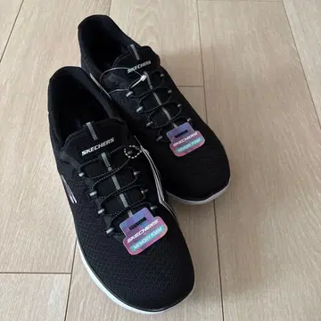 SKECHERS 메모리폼 블랙 스니커즈