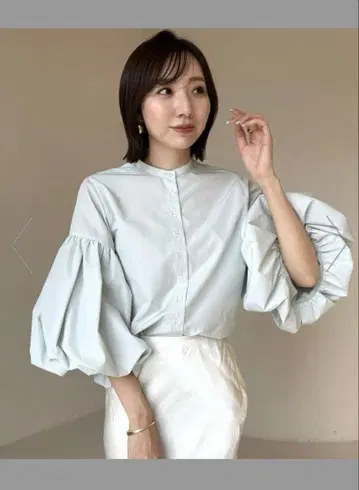 새상품 아뉴앙스 볼륨 슬리브 블라우스 민트 그린