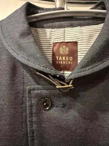 TAKEO KIKUCHI 다크 그레이 둥근 카라 벨트 자켓