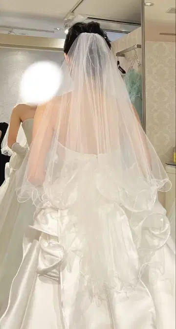 화이트 프릴 웨딩 베일