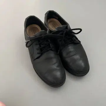 클락스 가죽 신발 22.5cm