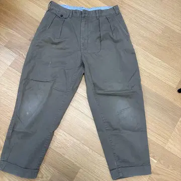 BEAMS PLUS 2 플리츠 치노 팬츠 사이즈 M