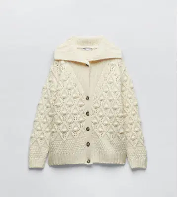 ZARA 폼폼 화이트 가디건 스웨터