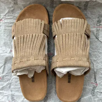 MINNETONKA 프린지 샌들 베이지